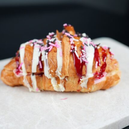 Frambuazlı Kruvasan